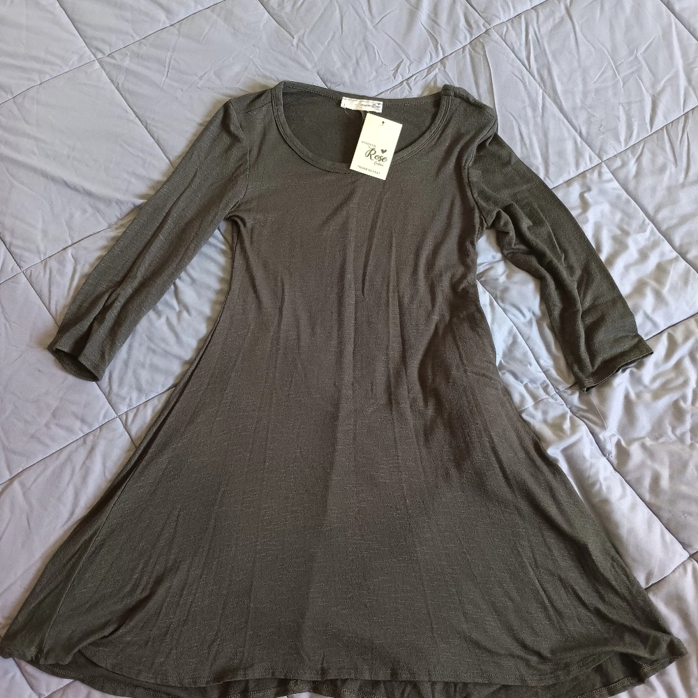 NWT Forever Rose Couture Green Fit & Flare Swing Dress Small Long Sleeve Scoop
